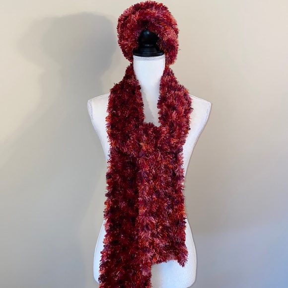 Eyelash Knit Hat and Scarf Set - Picture 3 of 12